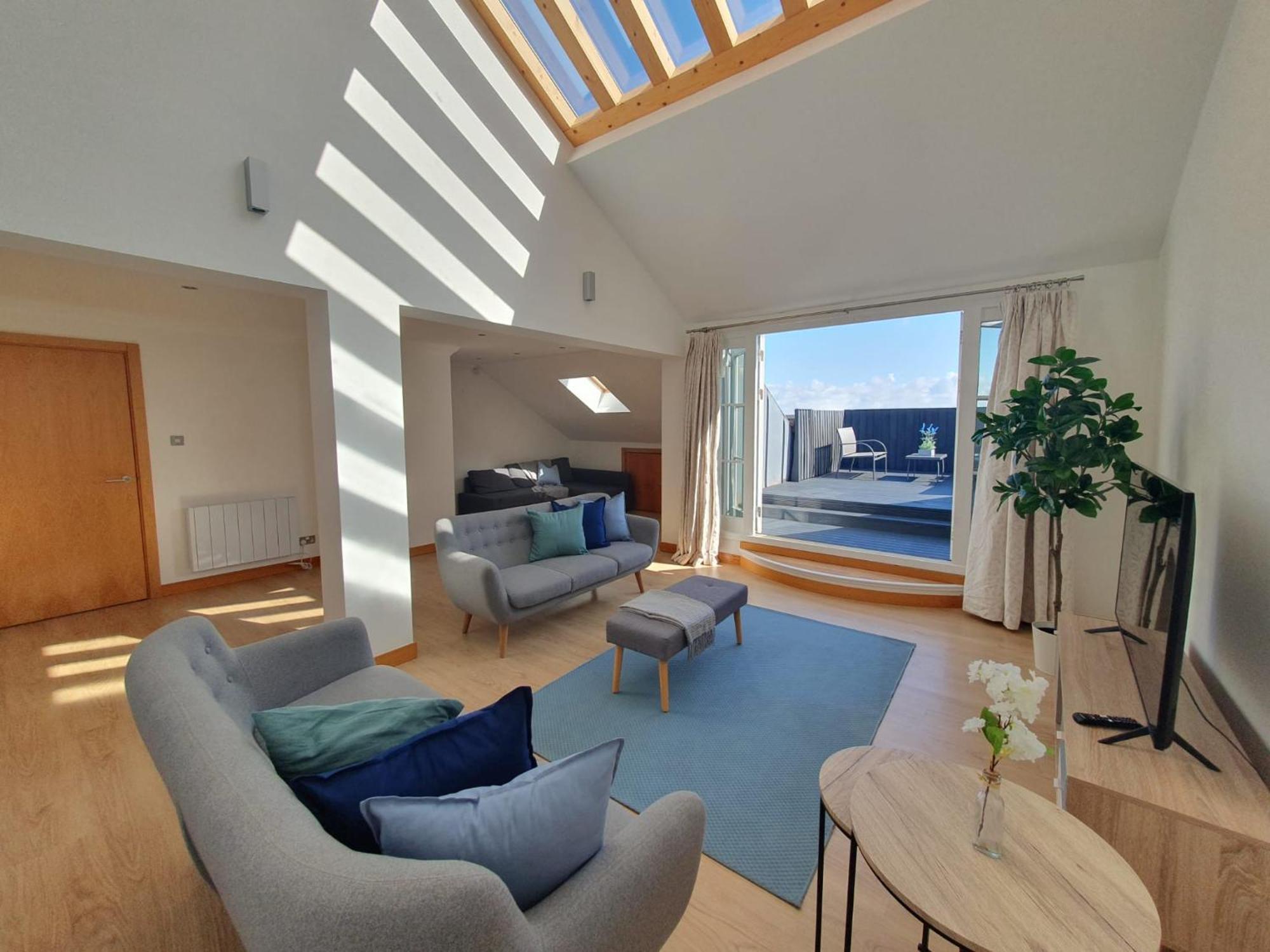 Weekly & Monthly Stays In Penthouse For Contractors Or Leisure Single Or Superking Beds Available Birkenhead Exteriör bild