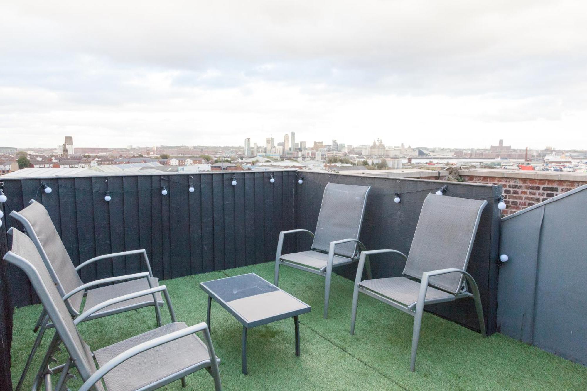 Weekly & Monthly Stays In Penthouse For Contractors Or Leisure Single Or Superking Beds Available Birkenhead Exteriör bild