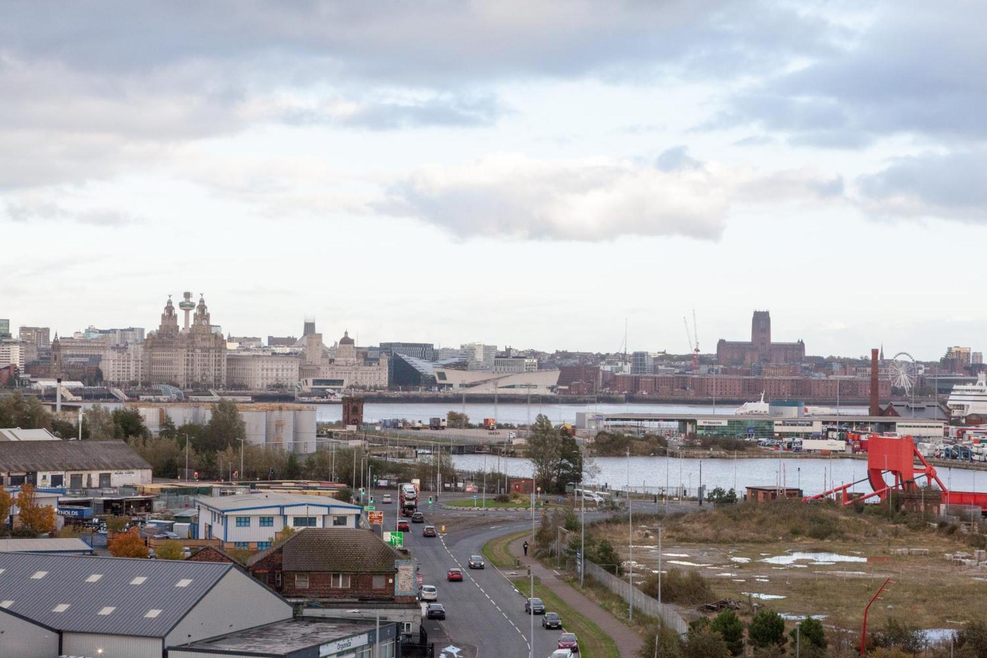 Weekly & Monthly Stays In Penthouse For Contractors Or Leisure Single Or Superking Beds Available Birkenhead Exteriör bild