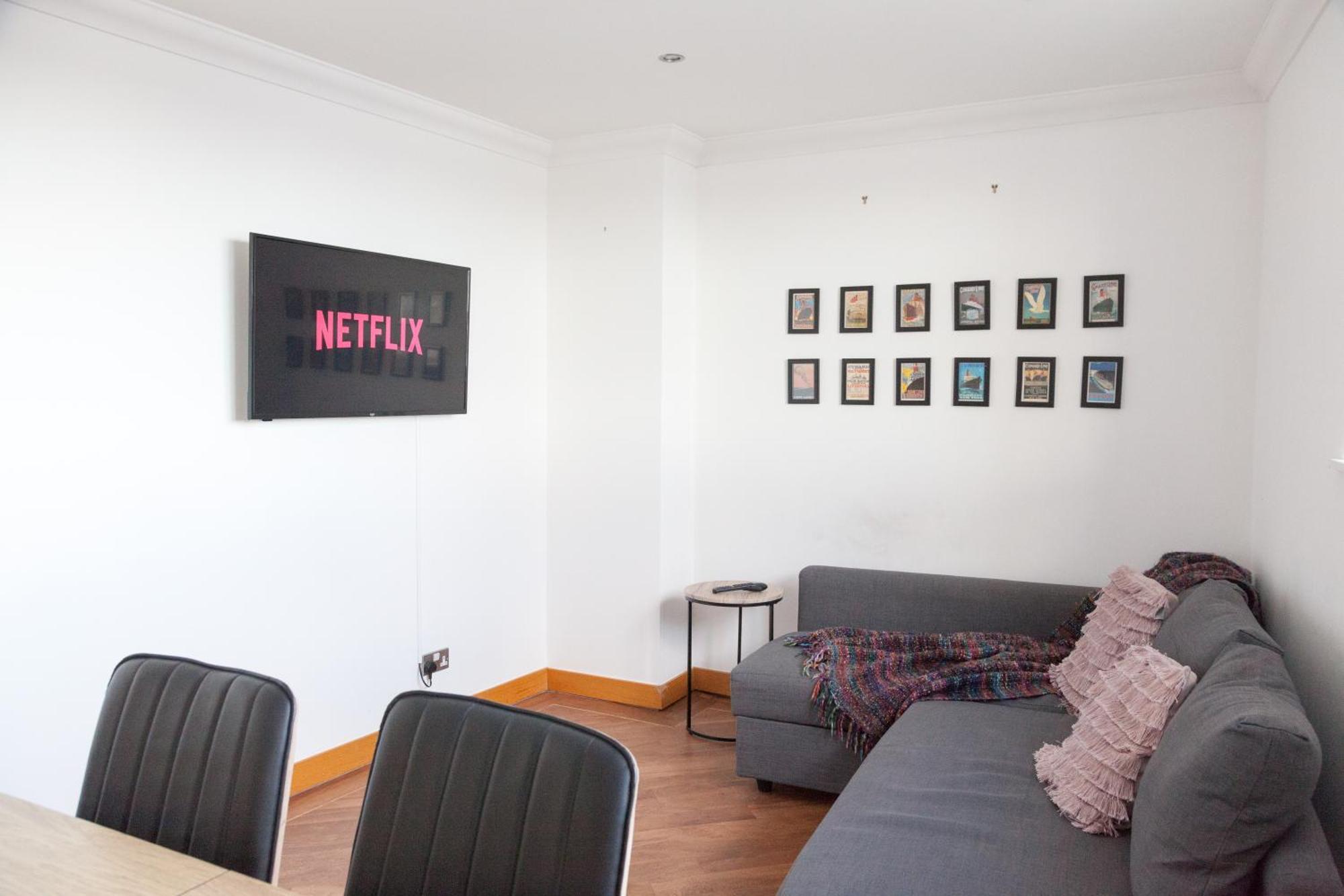 Weekly & Monthly Stays In Penthouse For Contractors Or Leisure Single Or Superking Beds Available Birkenhead Exteriör bild