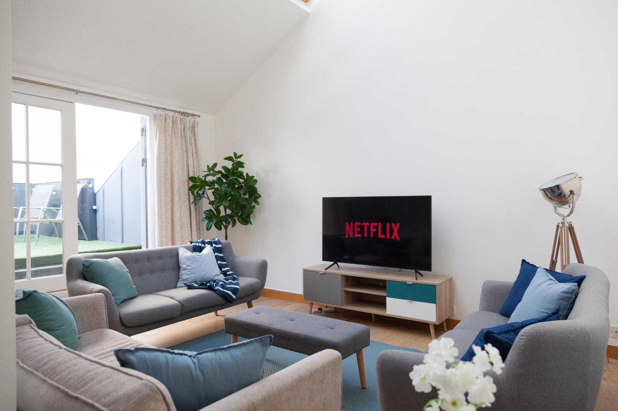 Weekly & Monthly Stays In Penthouse For Contractors Or Leisure Single Or Superking Beds Available Birkenhead Exteriör bild
